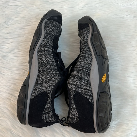 KEEN Women's Hush Knit Sneakers Lace Black Gray Shoes Women Size 8 - Picture 8 of 11